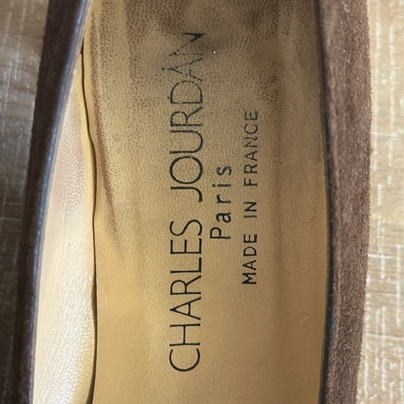 80s vintage Charles Jourdan Paris, brown suede heels, 7.5 inbox - Picture 4 of 8